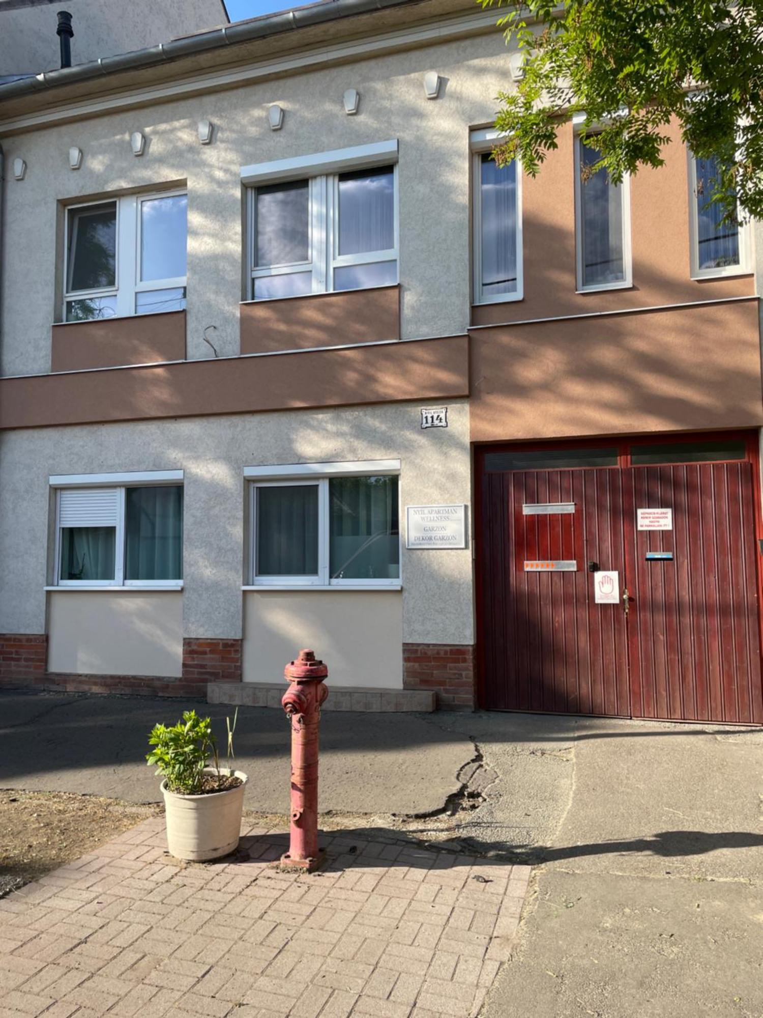 Nyil Apartman Wellnes Debrecen Exterior photo